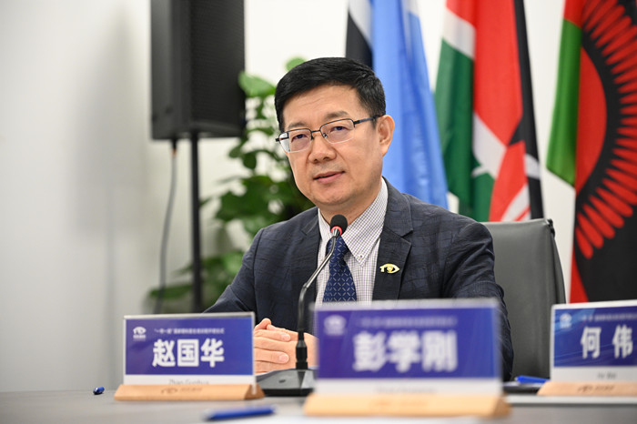 优发国际|随优而动一触即发
集团常务副总裁赵国华主持开班仪式_副本.jpg